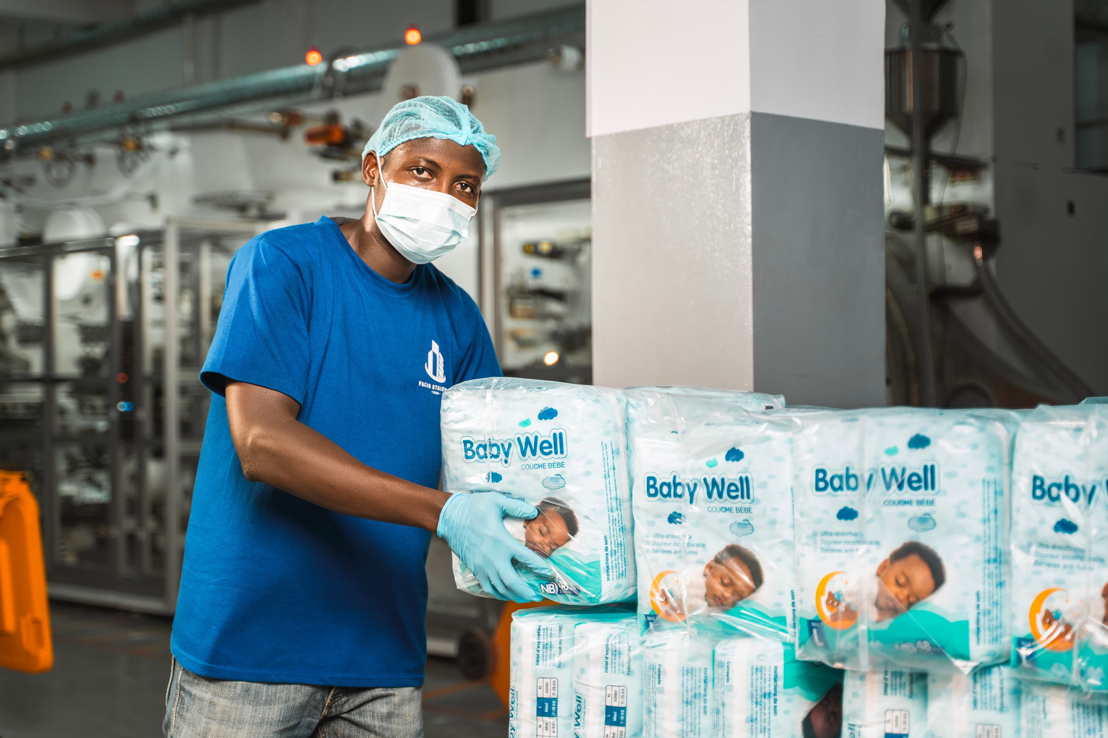 Formation FACAM ACADEMIA — étudiante avec cahiers